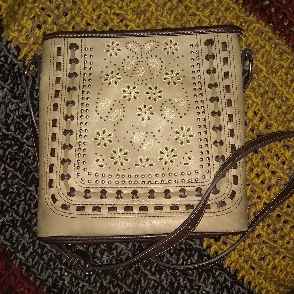 American Bling brand conceal to carry crossover